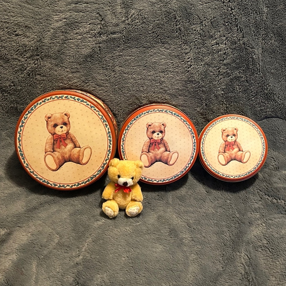 Vintage 1989 House Of Lloyd Bear Set Nesting Tins With Stuffed Bear